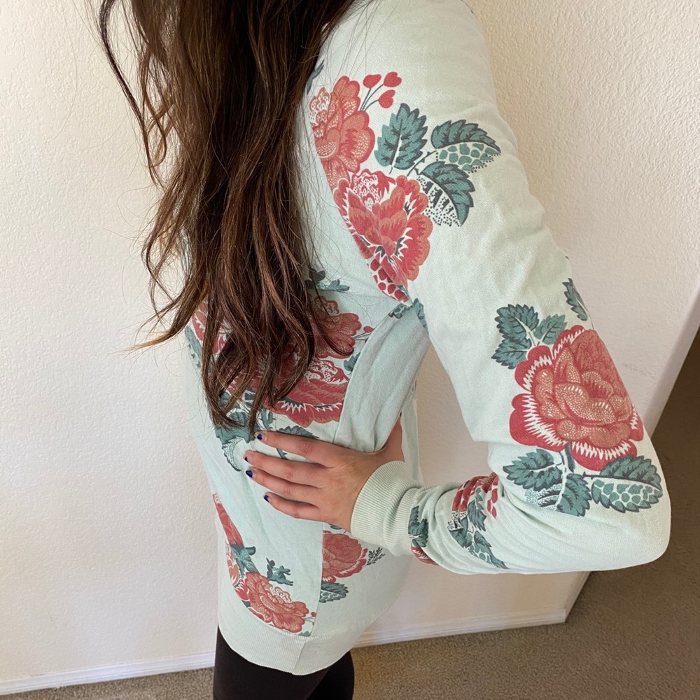 Rose patterned sweater - Picture 3 of 4